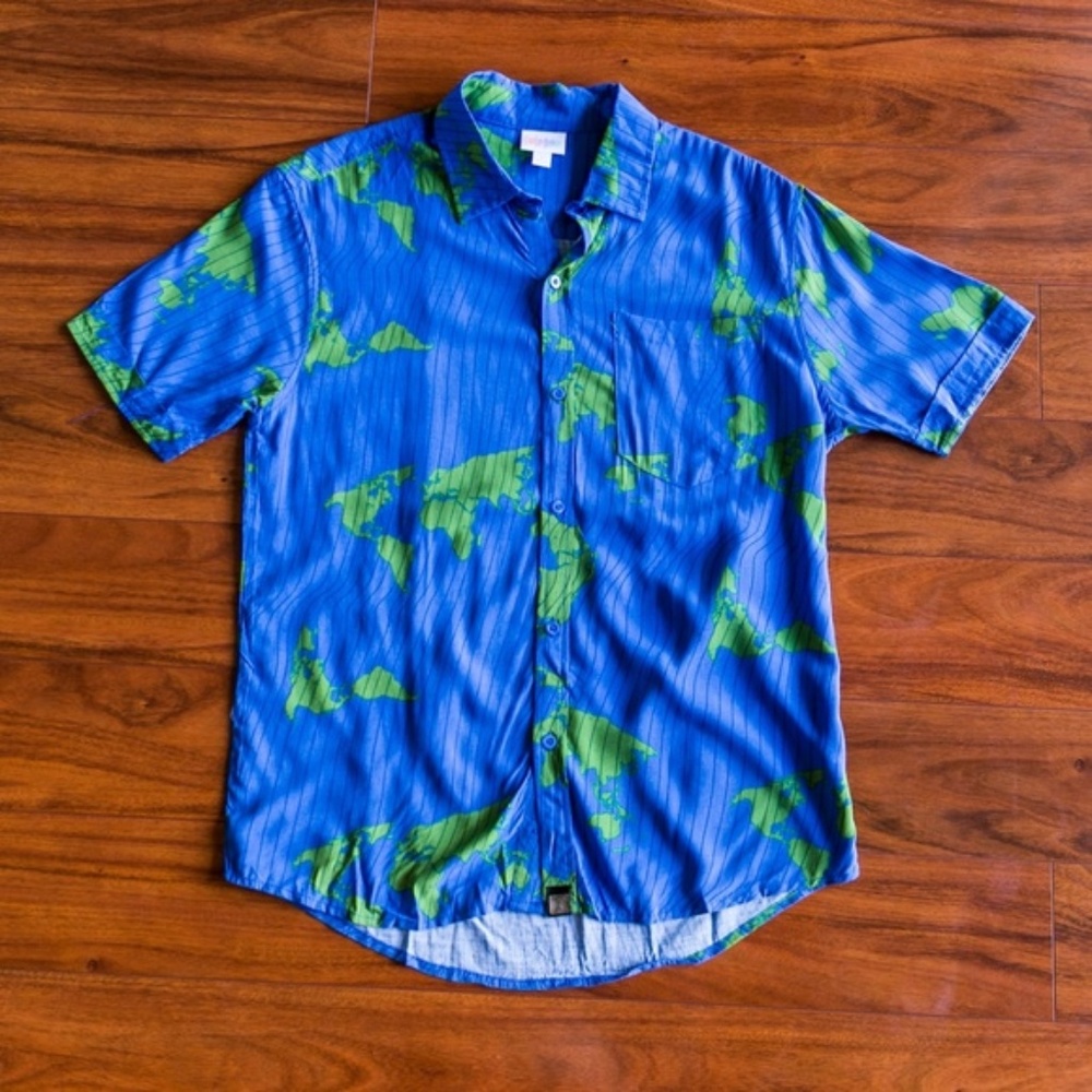 LulaRoe EARTH GLOBE Button Up Casual Shirt - Picture 1 of 4